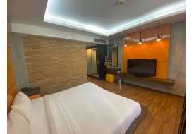 Duplex Design Suite Room