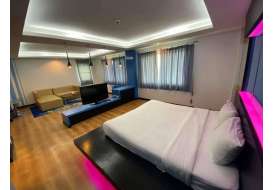 Cool Suite Room