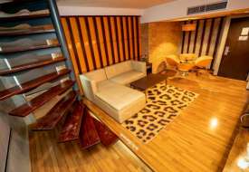 Duplex Design Suite Room